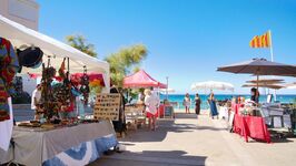 Marché Saint Cyr les pieds dans l'eau