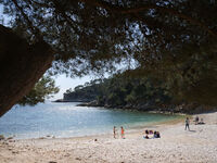 Calanque de port d'Alon