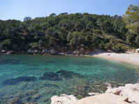 Calanque de port d'Alon