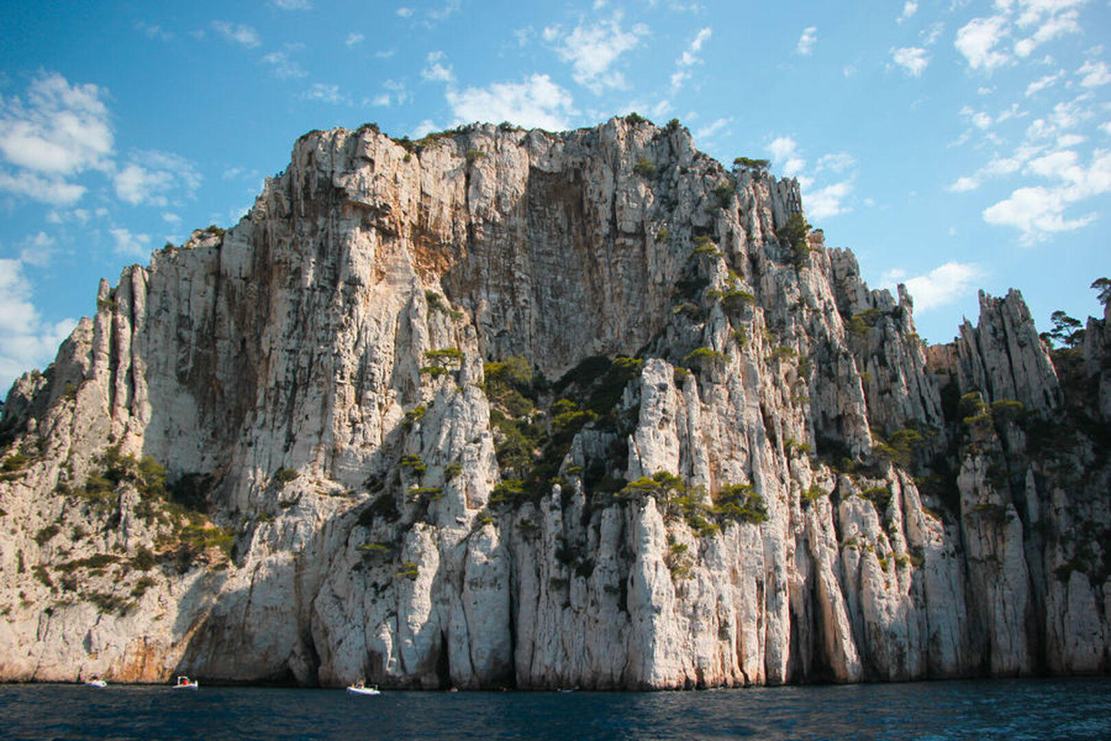 Balade en mer commentée des calanques avec l'Atlantide