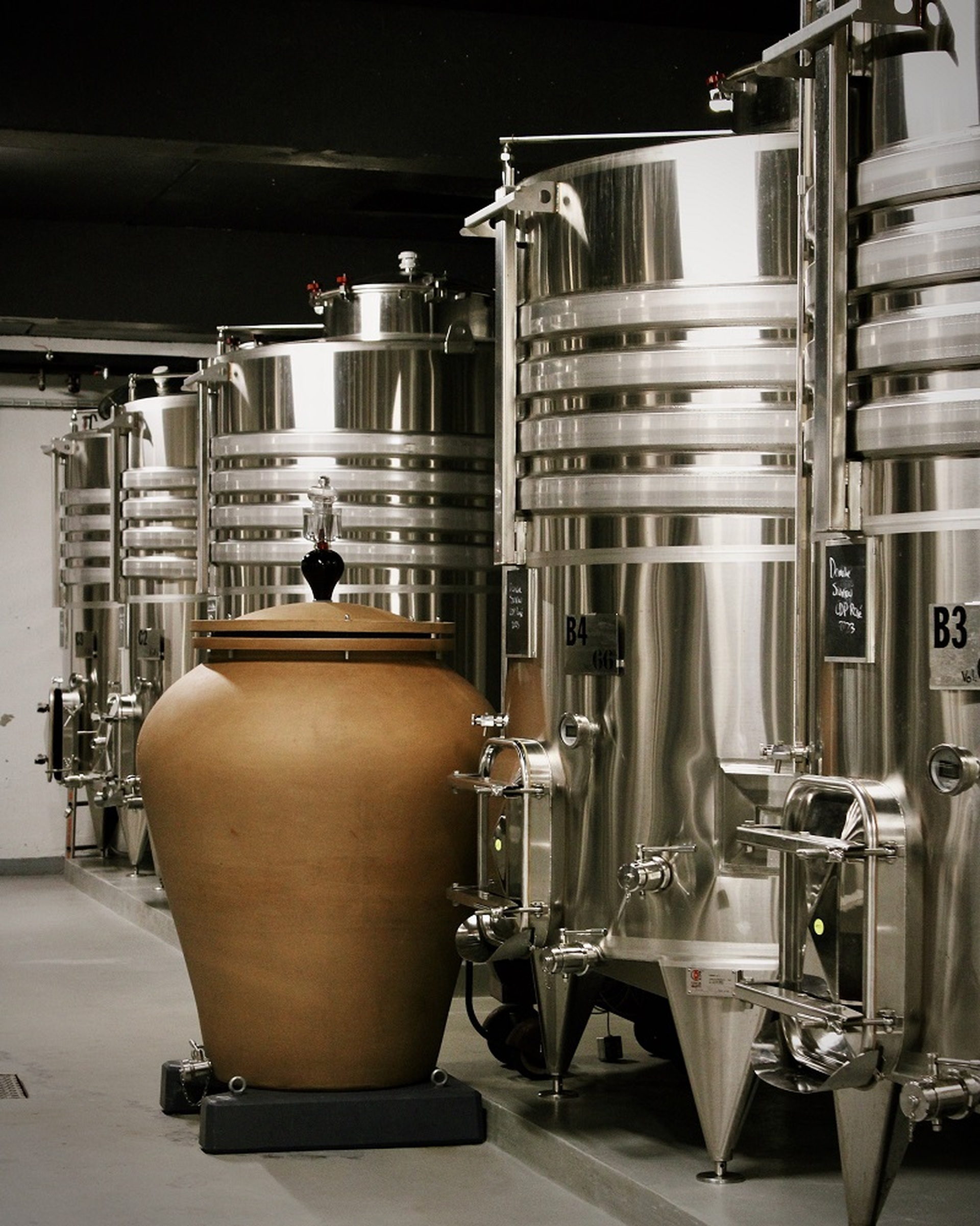 cave-degustation-domaine-viticole-souviou-vin
