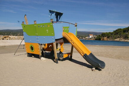 Aire de jeux de la plage de la Madrague