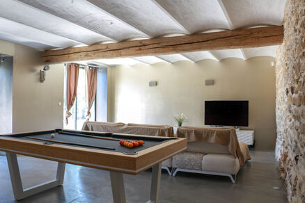 Bastide de la clare : 8 personnes proche mer 4 chambres, piscine, billard...