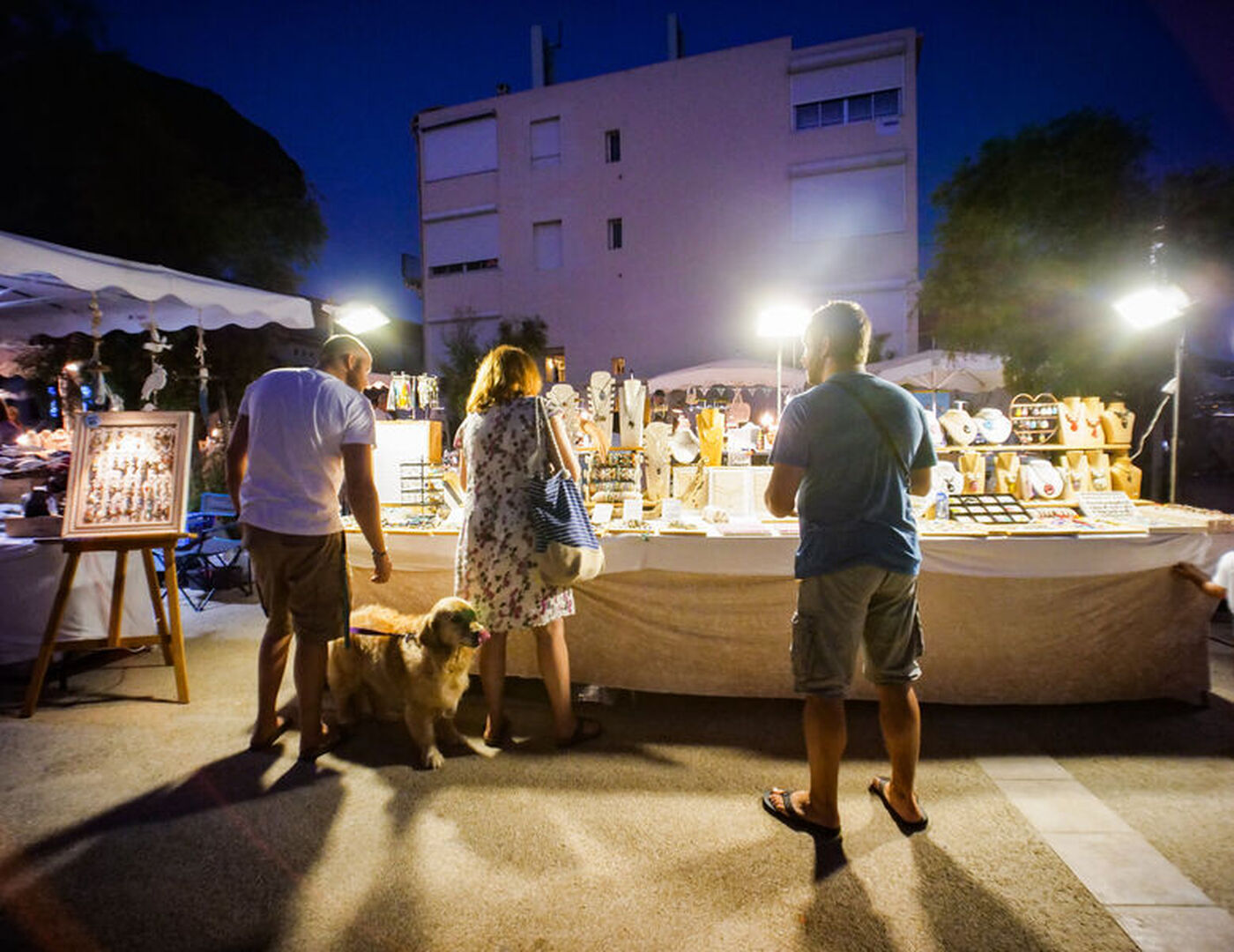 Marché des créateurs place de l'appel du 18 Juin