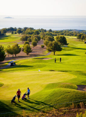 golf de Frégate avec joueurs