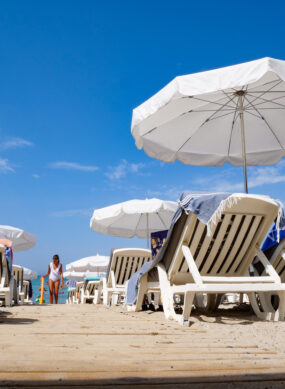 Open plage, établissement de bains à Saint-Cyr-sur-Mer