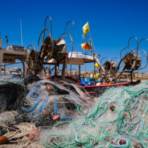 Filets de pêche sur le port de la Madrague