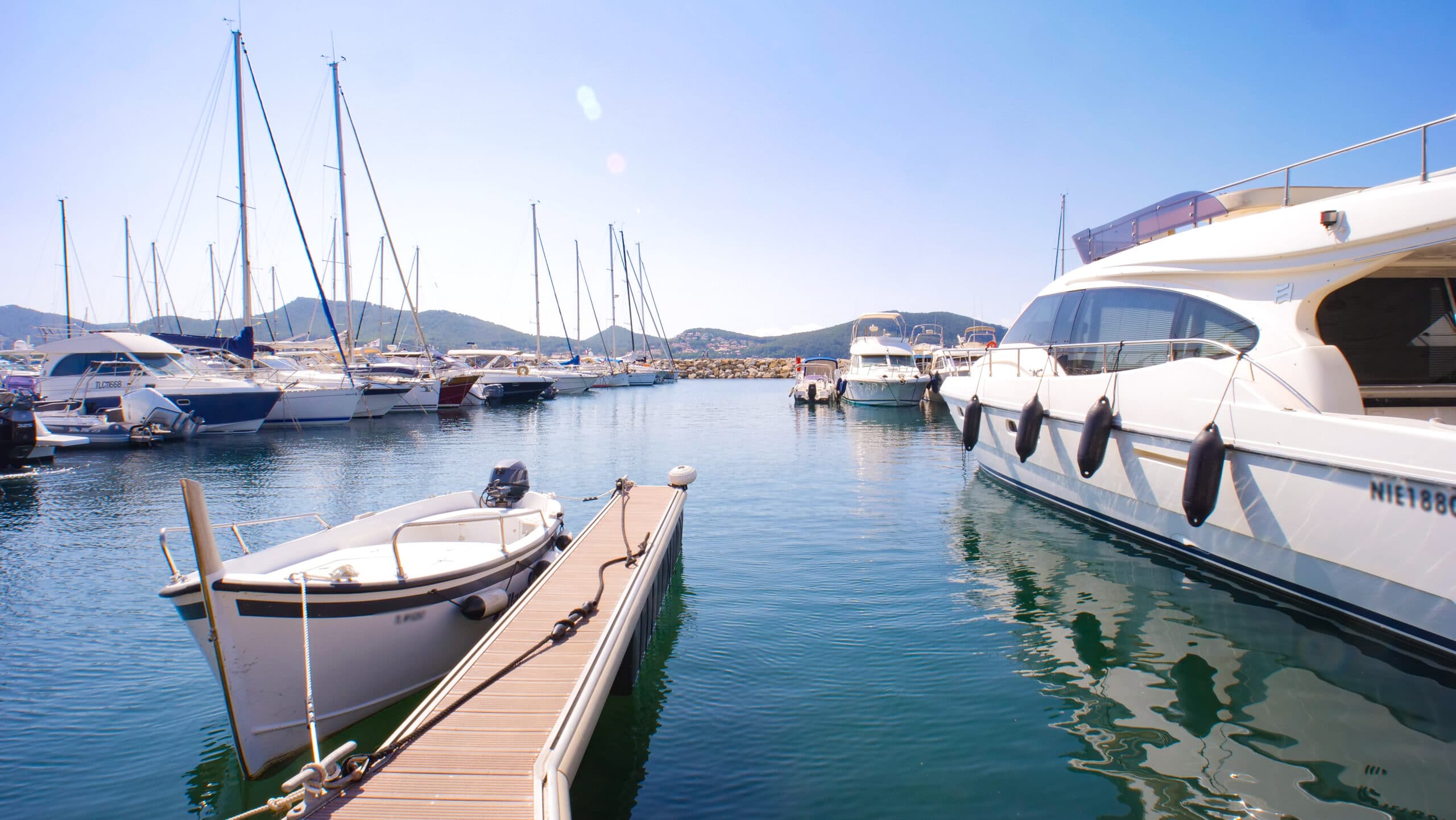 Vue du Nouveau port des Lecques